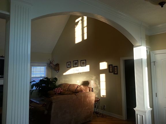 Arch entry foyer