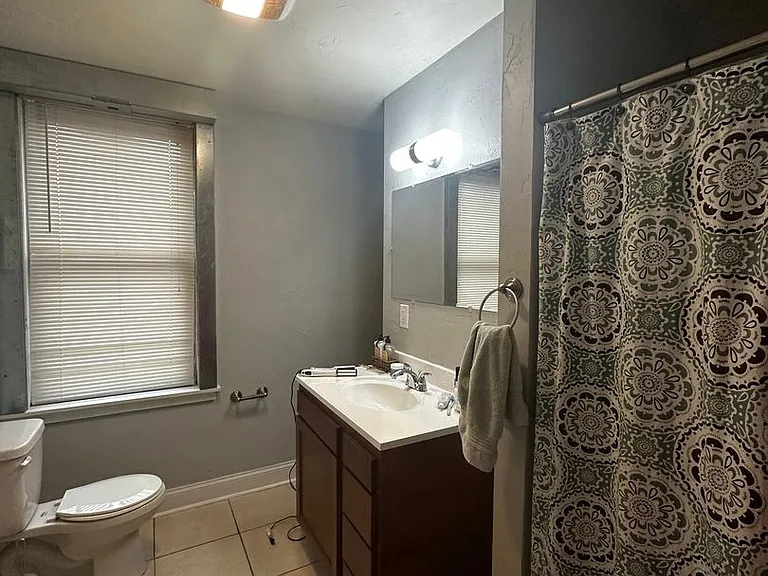 1021 E Carson St — Photo 53