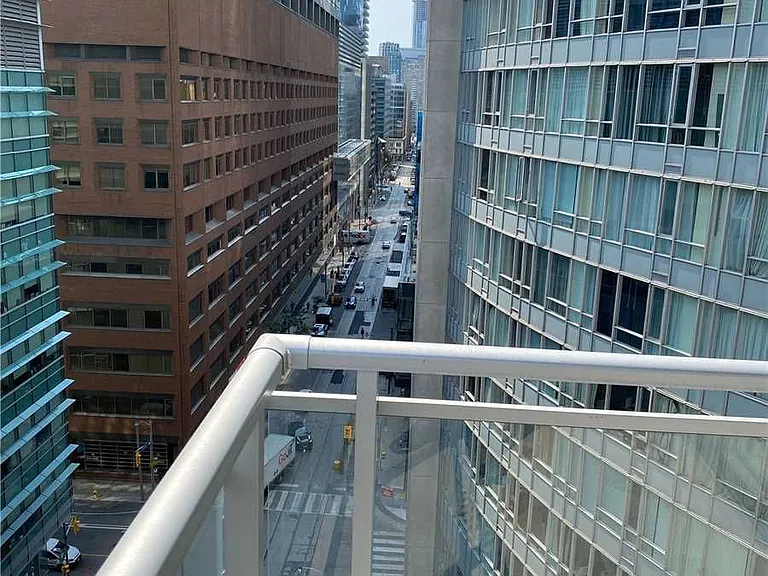 220 Victoria St #1204 — Photo 17