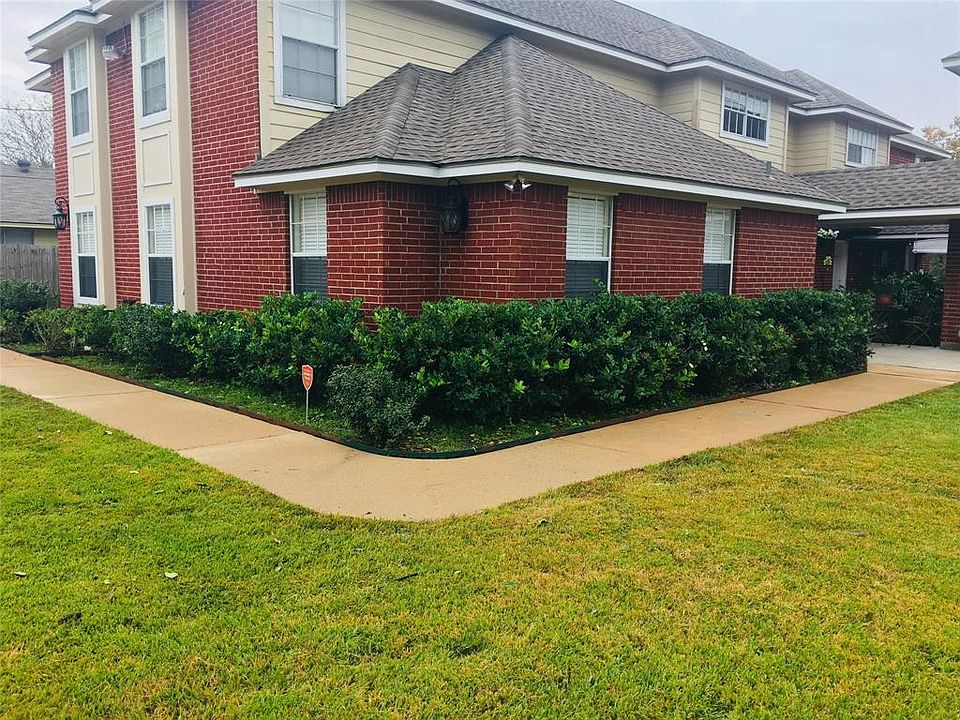 1st image of 1143 Lovett St