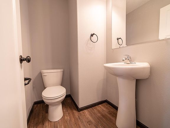 3rd image of 1008 Loren Dr