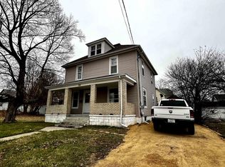 335 Southwest Rd, Platteville, WI 53818