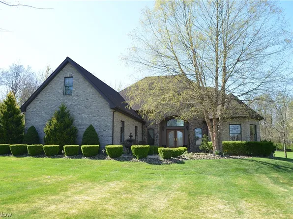 44290 Denise Ln, Saint Clairsville, OH 43950