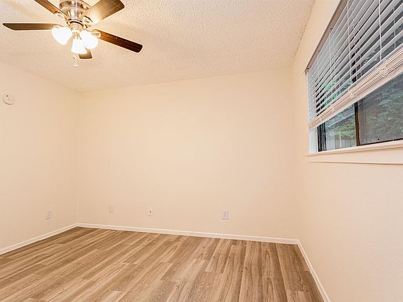 5th image of 2607 Ektom Dr Building C