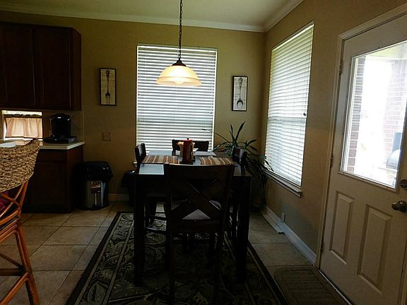 4th image of 8919 Sungate Dr