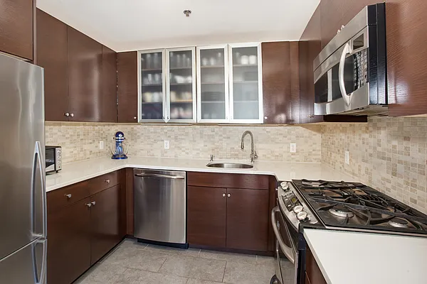 Sold by Keller Williams City Life Realty | media 11