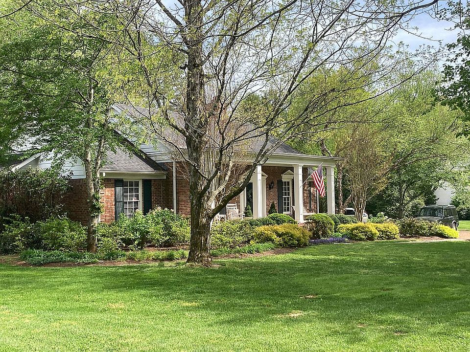2nd image of 6359 Chickering Cir