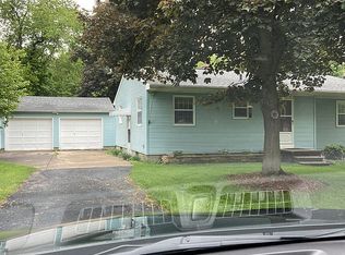 2908 Manley Dr, Lansing, MI 48910