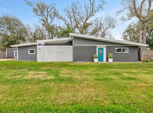 5327 Fairview Dr, Orange, TX 77630