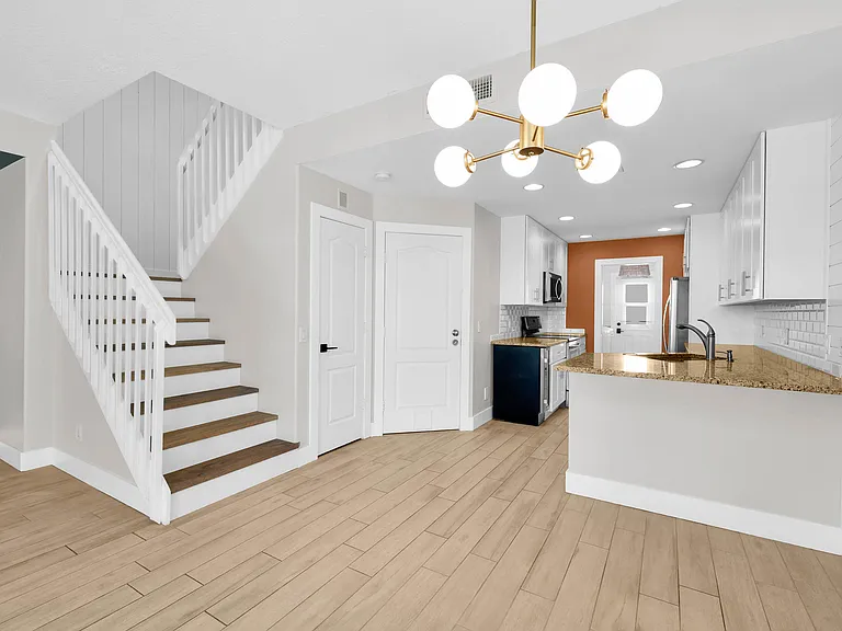 228 Murray Ct — Photo 7
