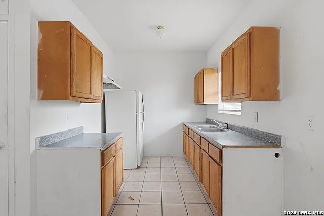 2 bed, 2.0 bath, 4704 sqft, $975 — Photo 4