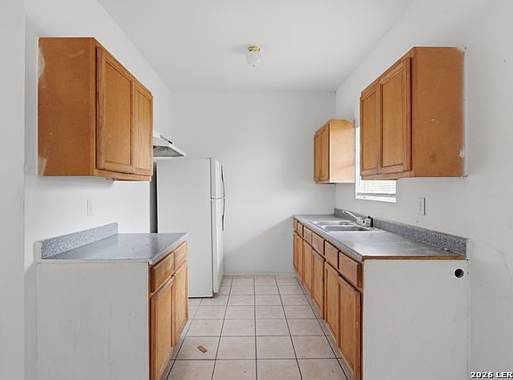 4th image of 1706 W Craig Pl #5