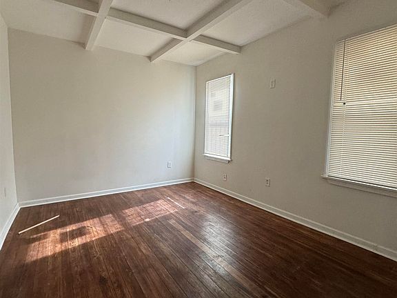 3rd image of 253 Clinton Ave