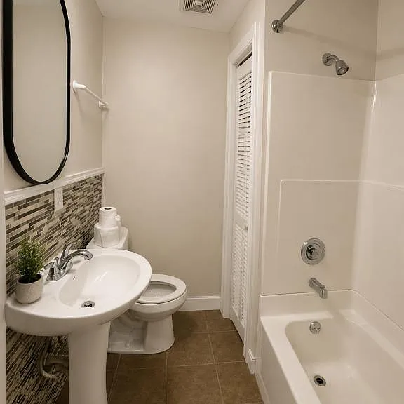 2385 Wheeler St #2 — Photo 8