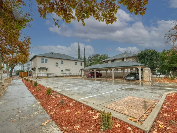 322 W 6th St, Madera, CA 93637