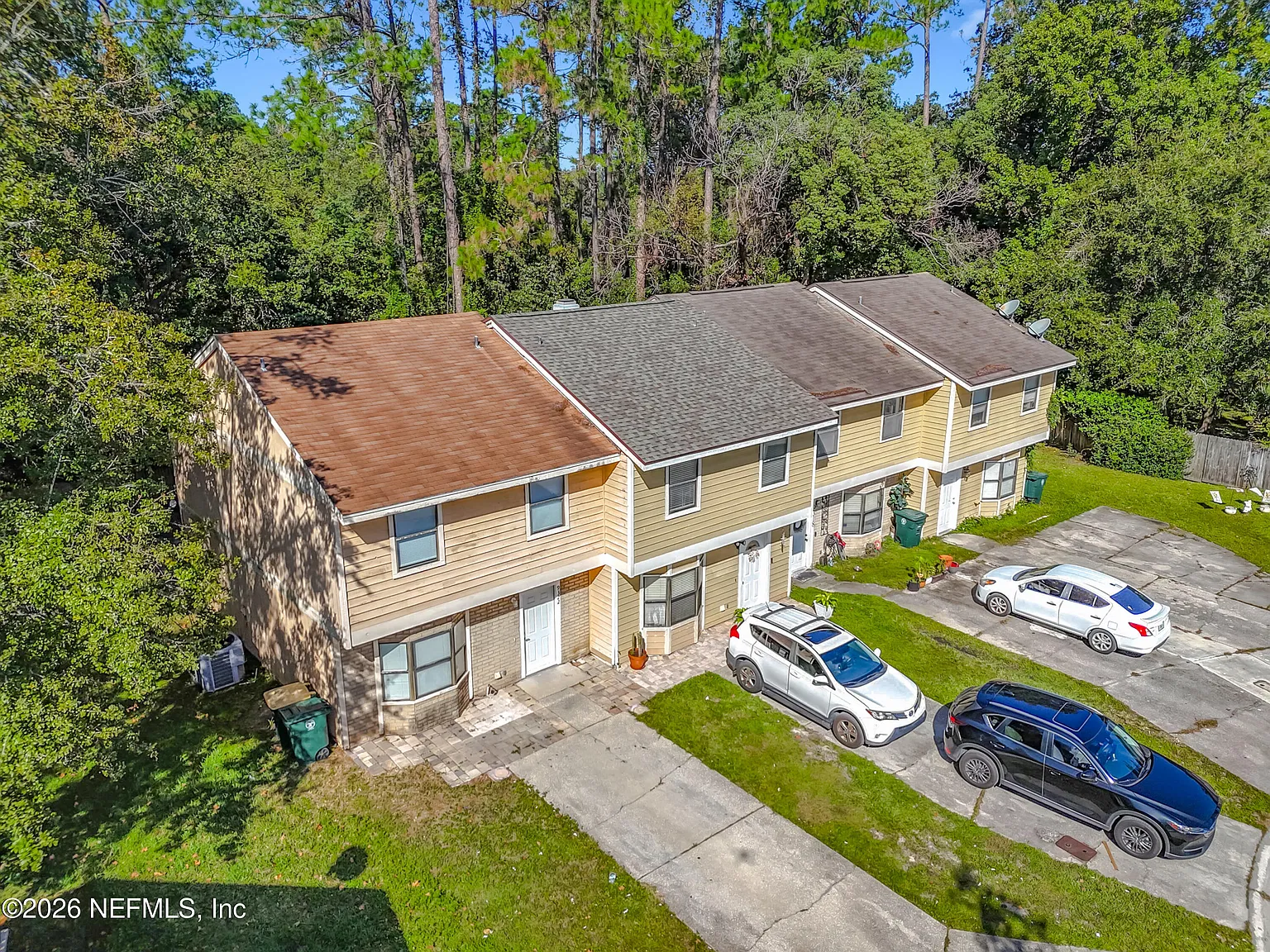 3 bed, 2.5 bath, 1274 sqft, $1,750 — Photo 3