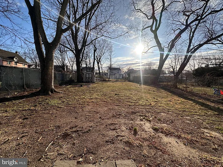 225 Velde Ave — Photo 14