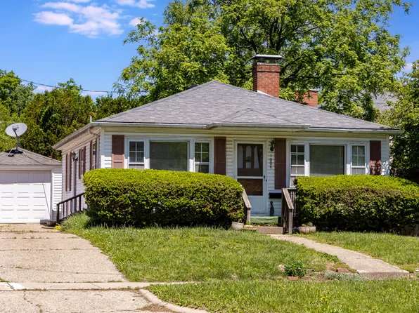 1004 W John St, Champaign, IL 61821