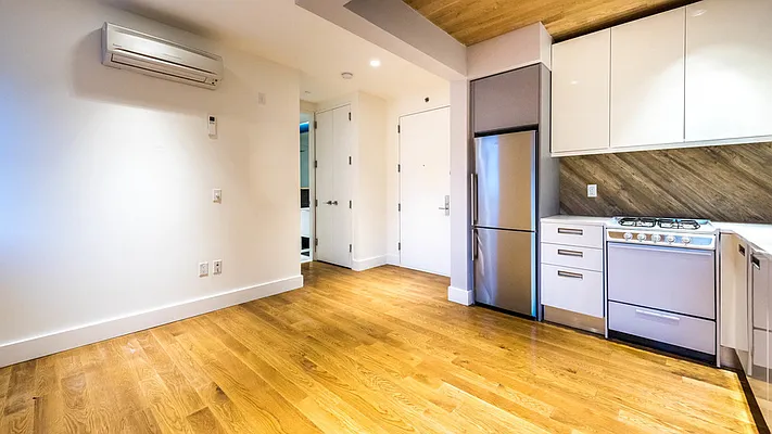 Rented by Nooklyn NYC LLC | media 31