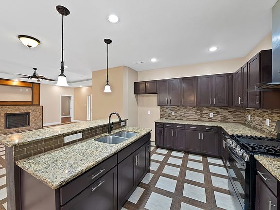 2nd image of 151 Crump Cir