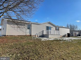 702 Wind In The Willows Ln, Abbottstown, PA 17301