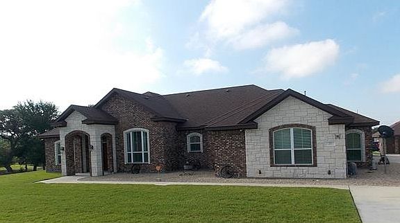 2nd image of 715 Hickory Dr