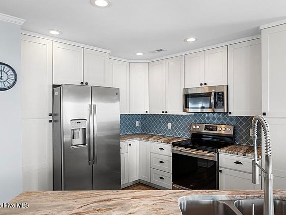 4th image of 1255 New River Inlet Road