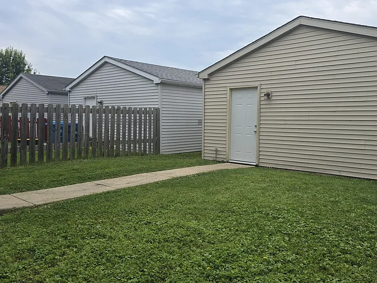 2053 Grayhawk Dr — Photo 13