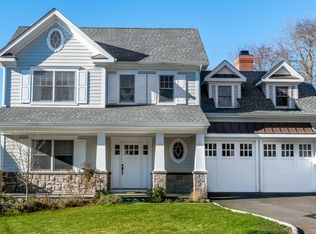 22 Arnold St, Old Greenwich, CT 06870