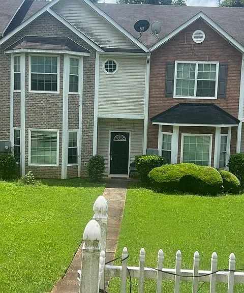 7699 Commerce Ct — Photo 1