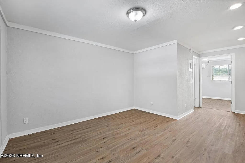 1 bed, 1.0 bath, 420 sqft, $750 — Photo 3