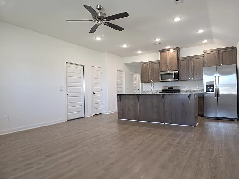 610 W Loren Dr #A — Photo 4