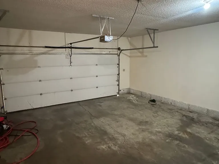 204 Howard St — Photo 22