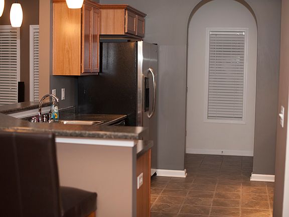 4th image of 1619 N College Ave APT 1