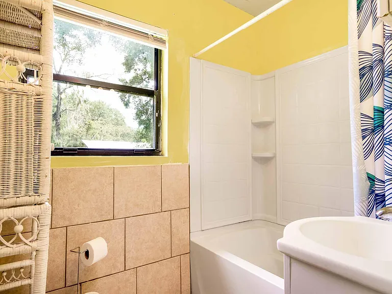 2843 Shady Oak Ln — Photo 2