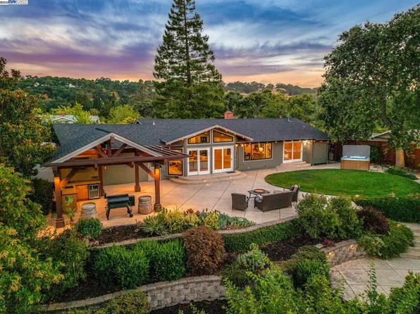 2452 Cherry Hills Dr, Lafayette, CA 94549