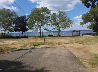 27 Myrtle Ave, Keyport, NJ 07735