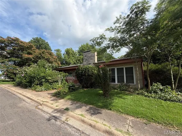 528 W Washington Ave, Vandalia, IL 62471