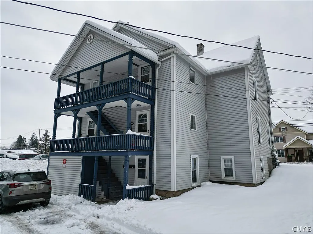 1 bed, 1.0 bath, 2754 sqft, $750 — Photo 2