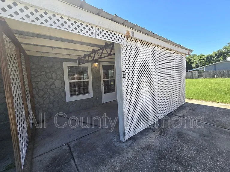 237 Helen Ave #B — Photo 10