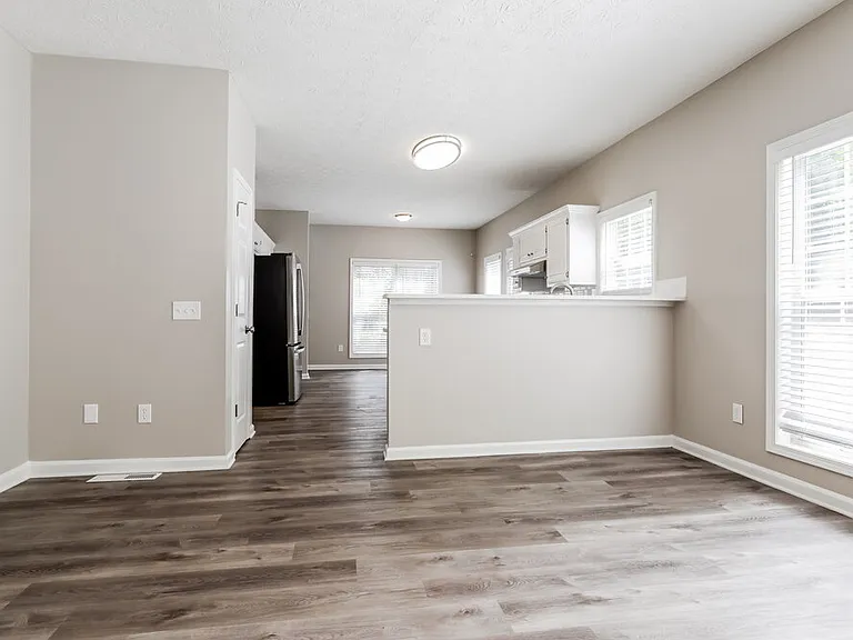 1307 Highfield Dr NE — Photo 6