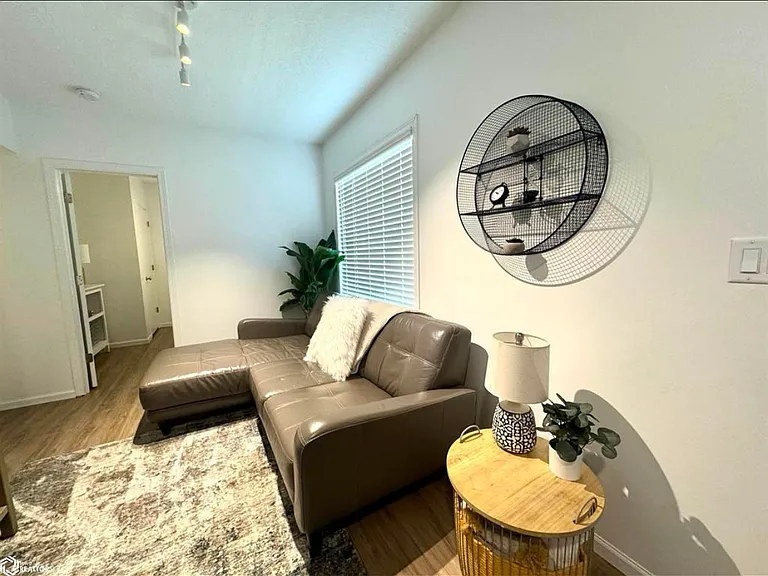 1407 S Shore Dr — Photo 11
