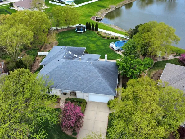 10160 Lancaster Dr, Mokena, IL 60448