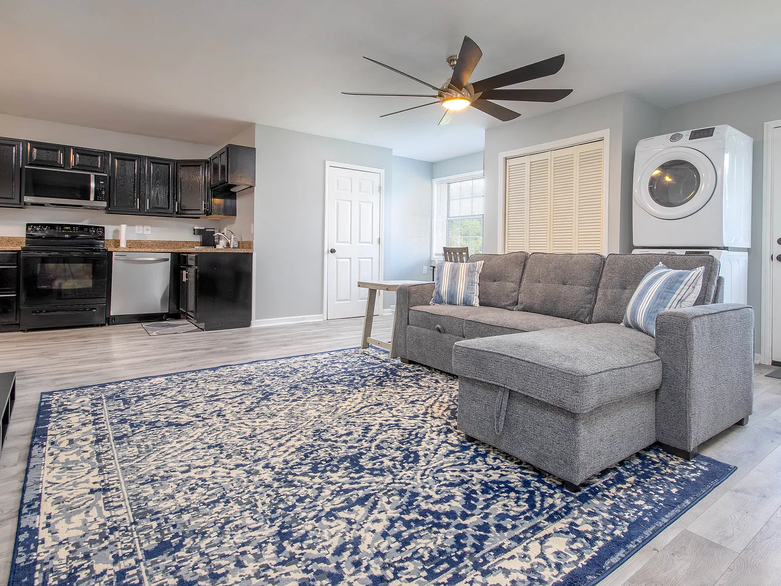1 bed, 800 sqft, $1,800 — Photo 1