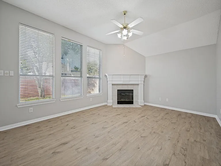 1645 Angel Falls Dr — Photo 6