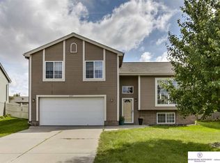 16917 Grand Ave, Omaha, NE 68116