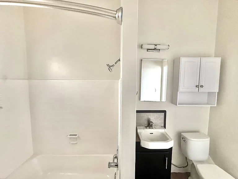 Nerney Apartments — Photo 24