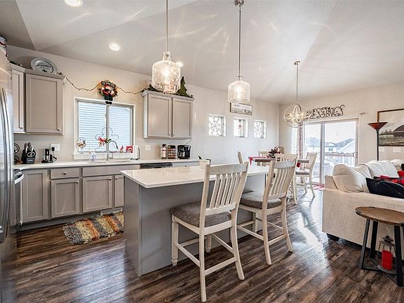 4th image of 1222 Leann Cir