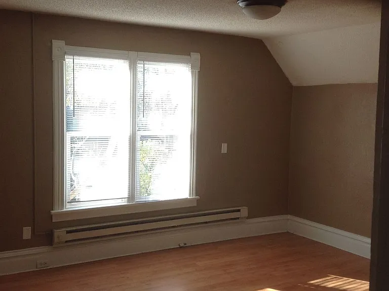 602 2nd St SW — Photo 3