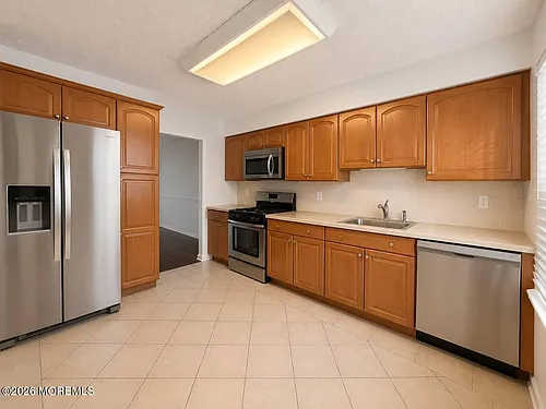 7 Stuart Dr #3 Photo 1 7 Stuart Dr #3 Photo 1